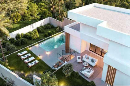 Plot for sale in Benalmádena, Málaga. 