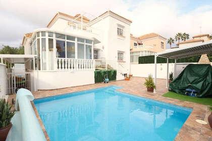 Cluster house for sale in San Miguel de Salinas, Alicante. 