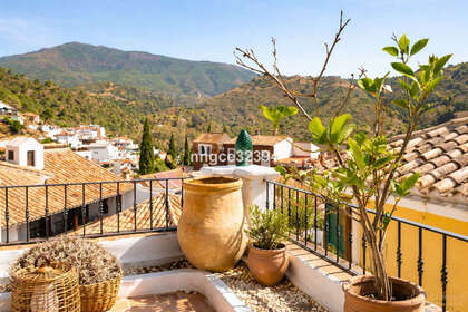House for sale in Benahavís, Málaga. 