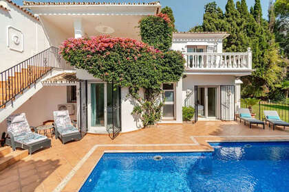 Cluster house for sale in Nagüeles, Marbella, Málaga. 
