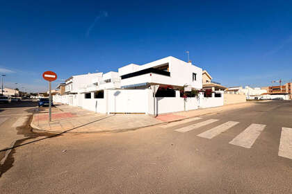 Cluster house for sale in San Pedro del Pinatar, Murcia. 