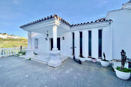 Cluster house for sale in Calahonda, Mijas, Málaga. 