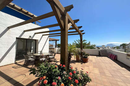 Apartment for sale in Alcaidesa, Línea de la Concepción (La), Cádiz. 