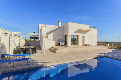 Cluster house for sale in San Miguel de Salinas, Alicante. 