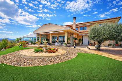 Cluster house for sale in Torremendo, Orihuela, Alicante. 