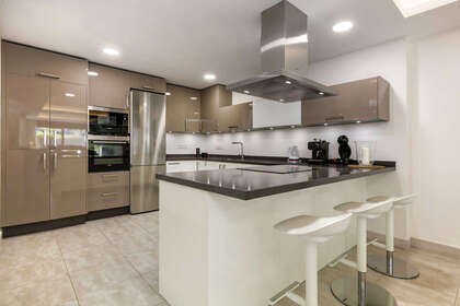 Apartment for sale in Nueva andalucia, Málaga. 