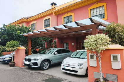 House for sale in San Pedro de Alcántara, Marbella, Málaga. 