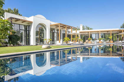 Cluster house for sale in Sotogrande, Cádiz. 