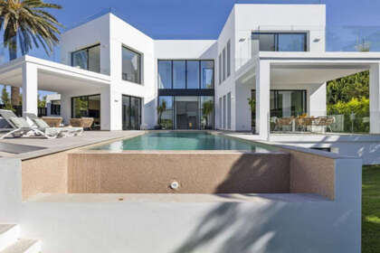 Cluster house for sale in Marbella, Málaga. 