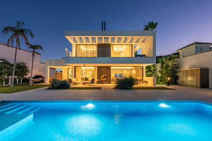 Cluster house for sale in Cerros Del Lago, Marbella, Málaga. 