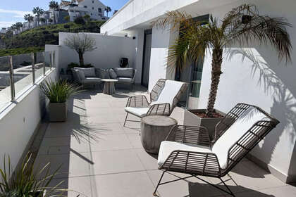 Penthouse for sale in Cala Del Moral, La, Málaga. 