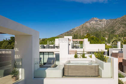 House for sale in Sierra Blanca, Marbella, Málaga. 