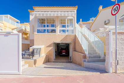 Cluster house for sale in Los Altos, Torrevieja, Alicante. 