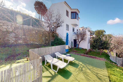 Cluster house for sale in Sayalonga, Málaga. 