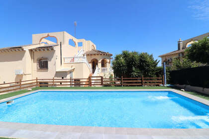 Cluster house for sale in Algorfa, Alicante. 