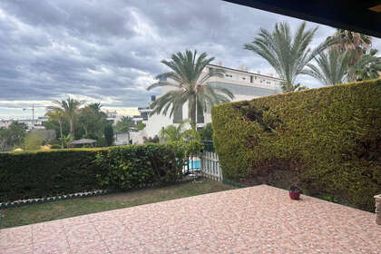 Cluster house for sale in Finestrat, Alicante. 