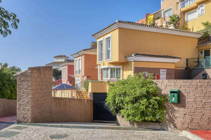 House for sale in Benalmádena, Málaga. 