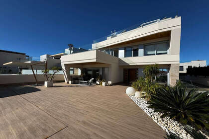 Cluster house for sale in Orihuela-Costa, Alicante. 