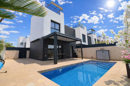 Cluster house for sale in Benijófar, Alicante. 