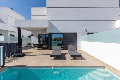 Cluster house for sale in Dolores, Alicante. 