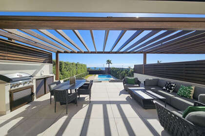 House for sale in Puerto Banús, Marbella, Málaga. 