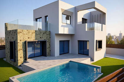 Cluster house for sale in San Miguel de Salinas, Alicante. 