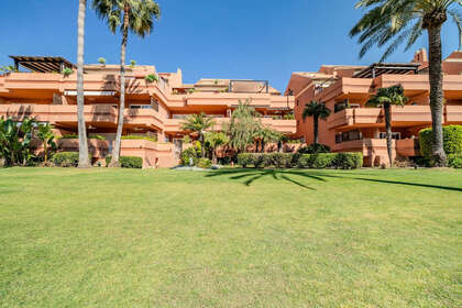 Apartment for sale in Puerto Banús, Málaga. 