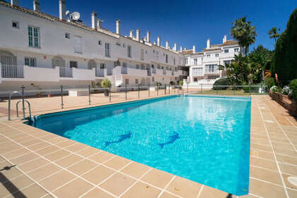 House for sale in Puerto Banús, Málaga. 