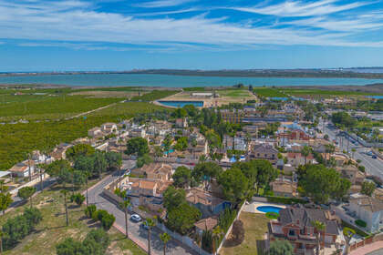 Cluster house for sale in Rojales, Alicante. 