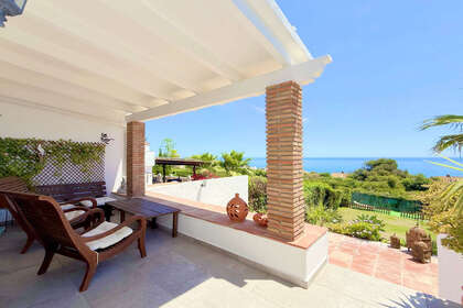 House for sale in Estepona, Málaga. 