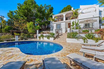 Cluster house for sale in Altea, Alicante. 