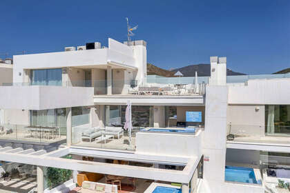 Penthouse for sale in Nueva andalucia, Málaga. 