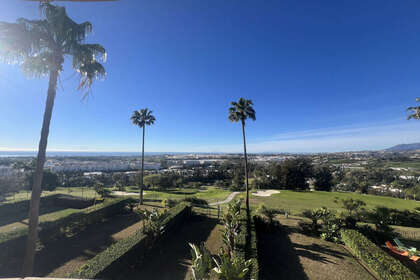 Apartment for sale in Nueva andalucia, Málaga. 