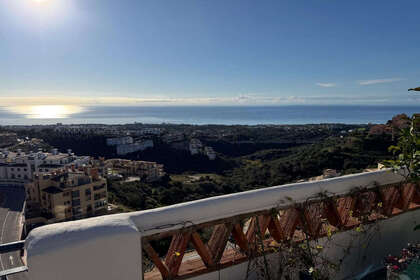 Penthouse for sale in Calahonda, Mijas, Málaga. 