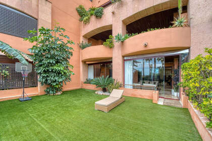 Apartment for sale in Nueva andalucia, Málaga. 