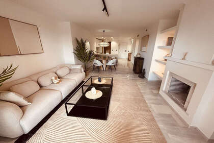 Apartment for sale in Calahonda, Mijas, Málaga. 