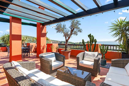 Penthouse for sale in Calahonda, Mijas, Málaga. 