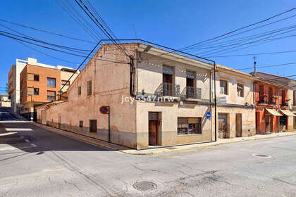 House for sale in Pinoso, Alicante. 