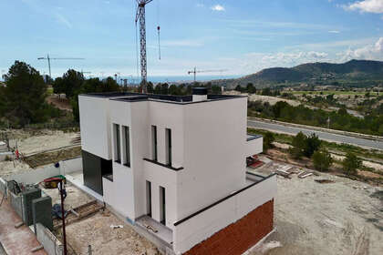 Cluster house for sale in Finestrat, Alicante. 