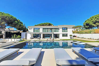 Cluster house for sale in Elviria, Marbella, Málaga. 