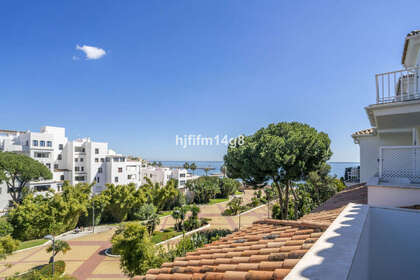 Apartment for sale in Puerto Banús, Málaga. 