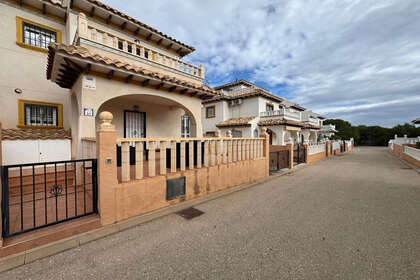 Cluster house for sale in Orihuela-Costa, Alicante. 
