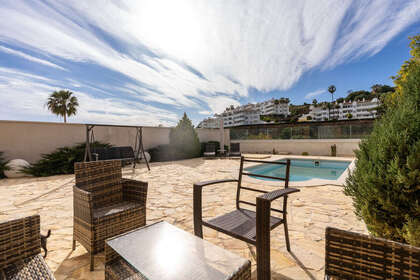 House for sale in Calahonda, Mijas, Málaga. 