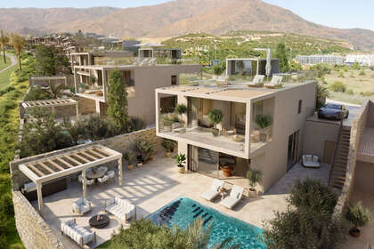 Cluster house for sale in Nueva andalucia, Málaga. 