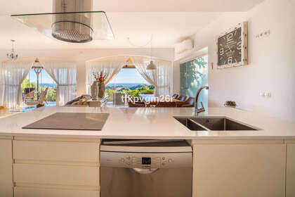 Cluster house for sale in Estepona, Málaga. 