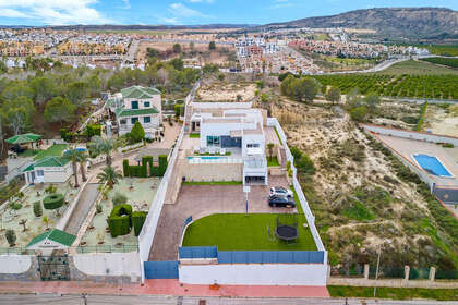 Cluster house for sale in Algorfa, Alicante. 