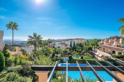 Apartment for sale in Nueva andalucia, Málaga. 