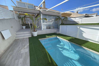 House for sale in Torre de la Horadada, Alicante. 