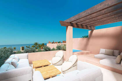 Penthouse for sale in Puerto Banús, Marbella, Málaga. 
