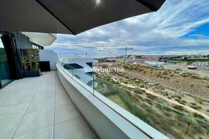 Penthouse/Dachwohnung zu verkaufen in Fuengirola, Málaga. 